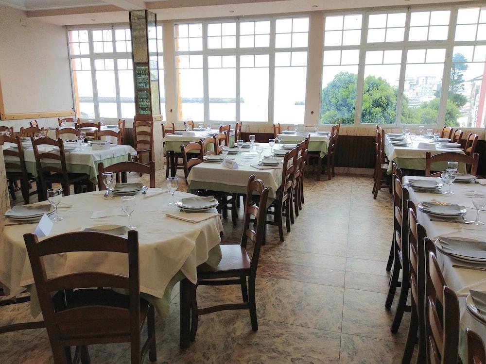 Hostal Buenavista San Ciprian  Ngoại thất bức ảnh
